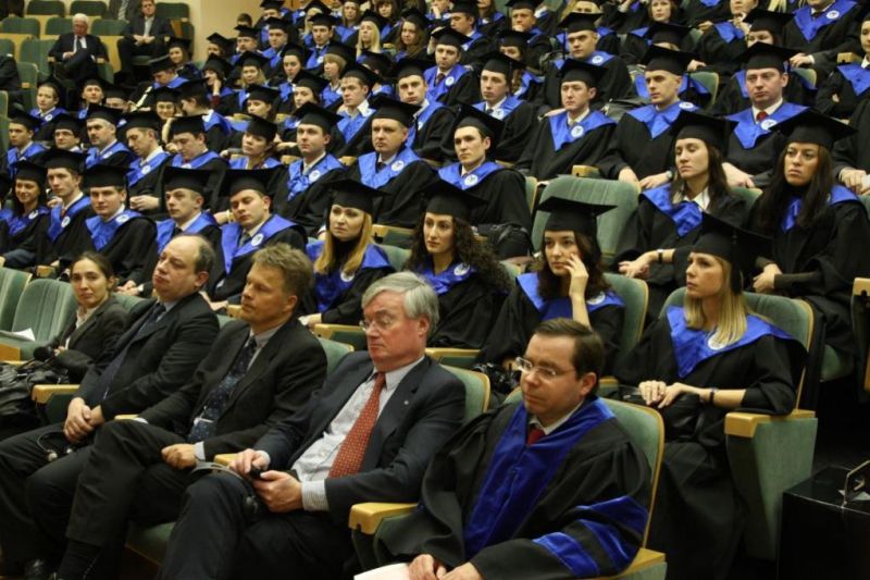 Выпускникам Европейского учебного института вручили дипломы (16.12.2010)
