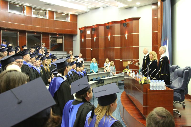 Вручение дипломов выпускникам магистратуры ЕУИ (15.06.15)